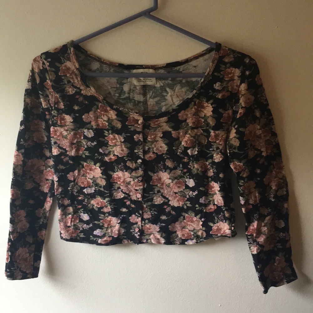 Thrifted Floral Crop-top